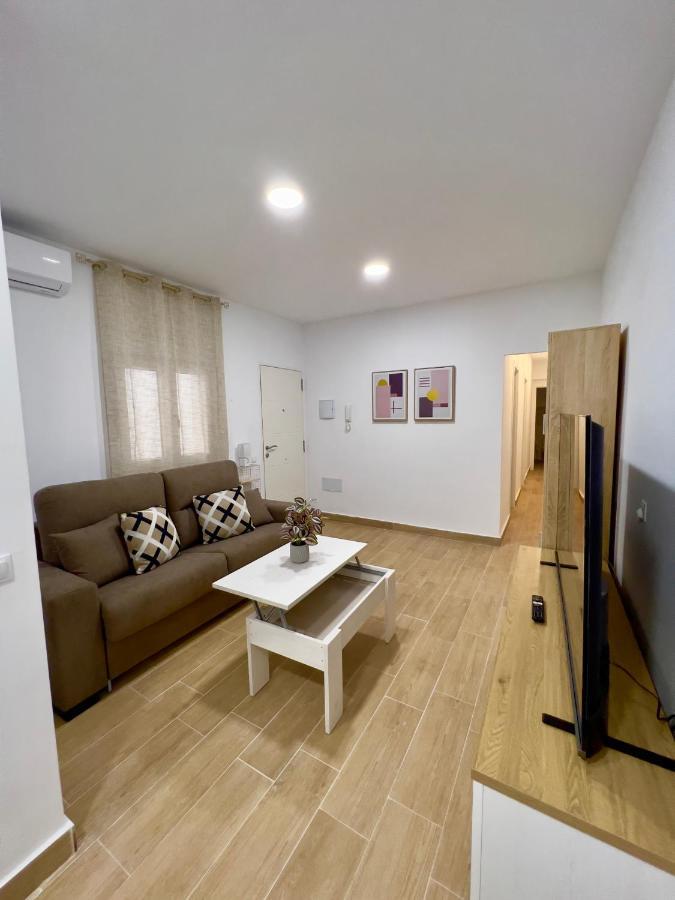 Rockside Residences Suites La Linea La Línea de la Concepción Exterior foto